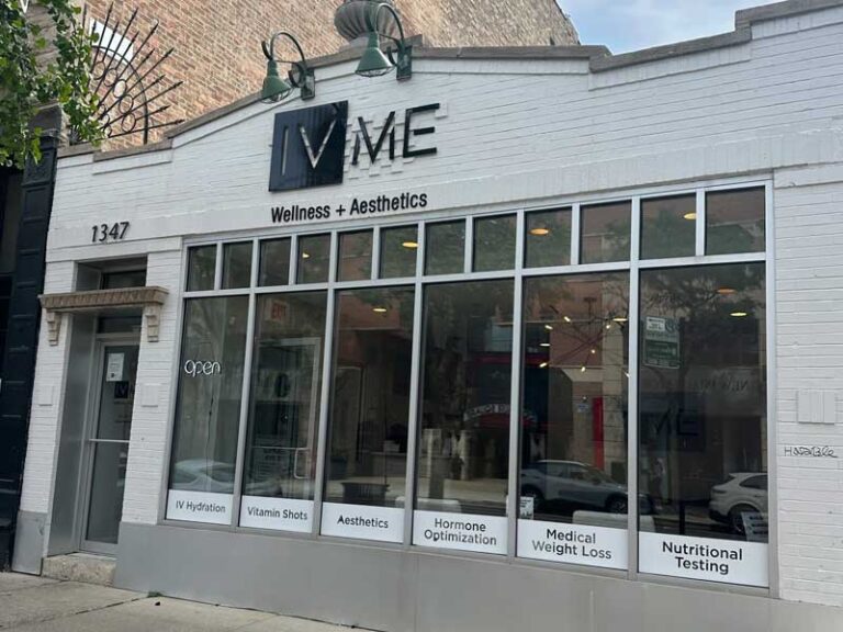 IV Me Chicago Old Town 768x576